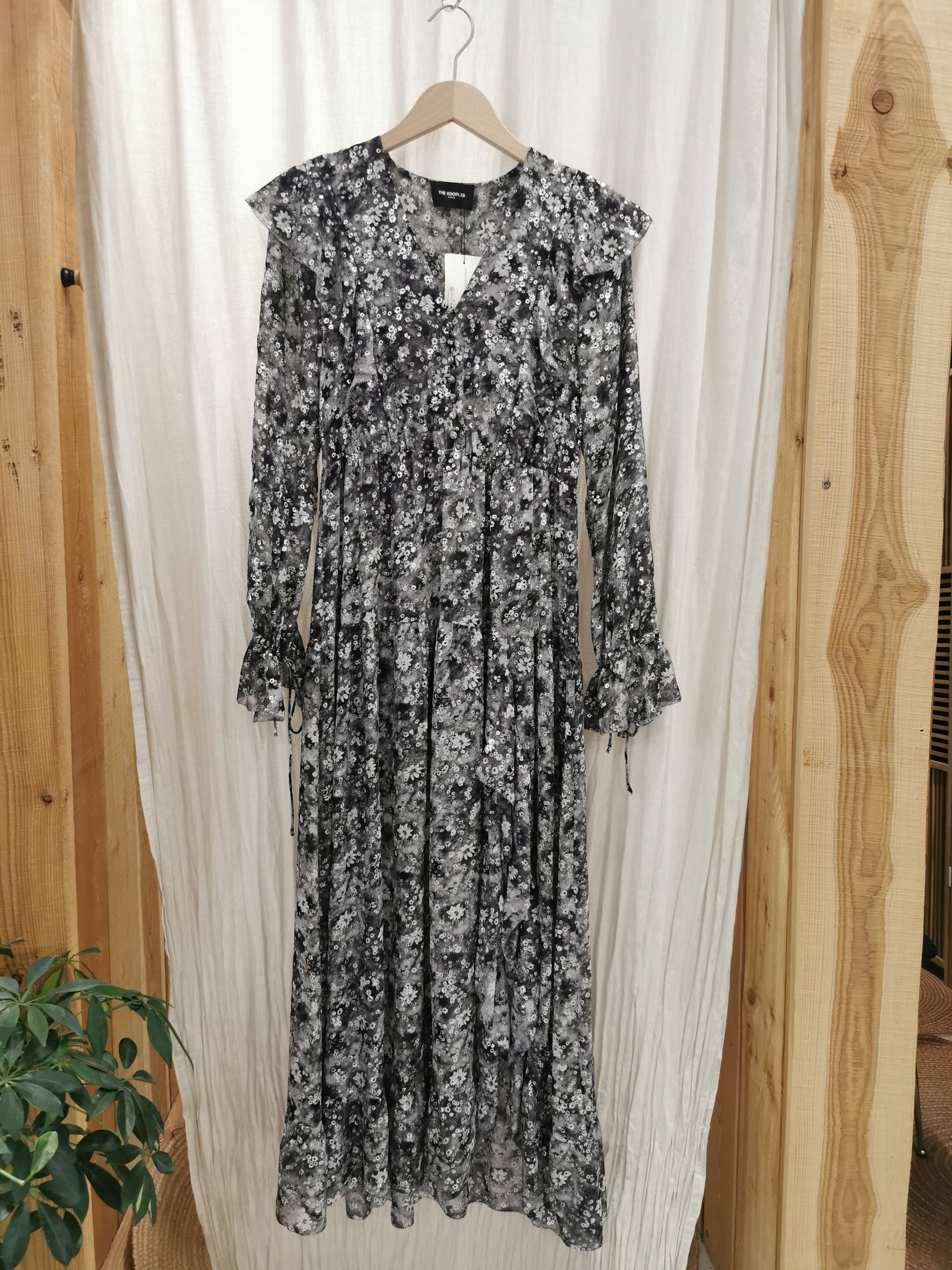 LONG FLORAL SILVER GREY DRESS